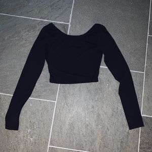 Lululemon cropped navy top
